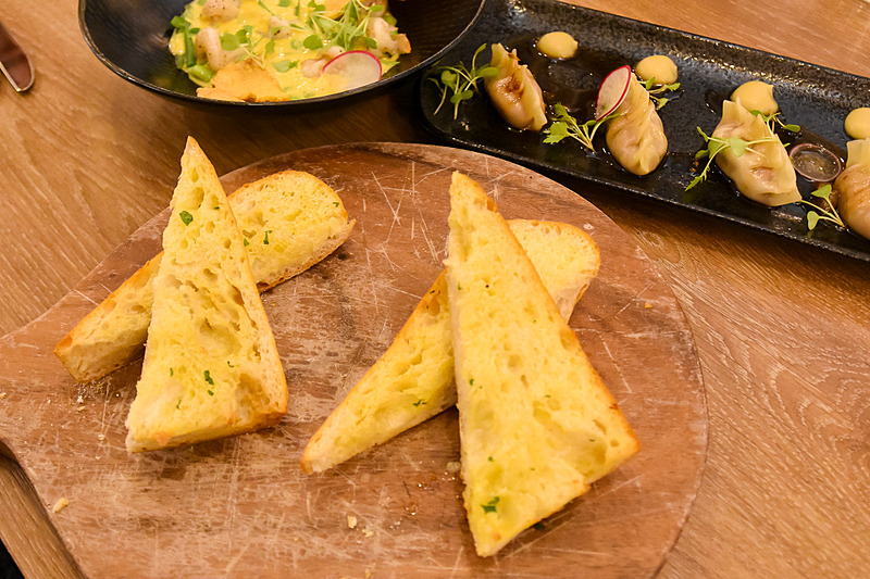 ガーリックブレッド