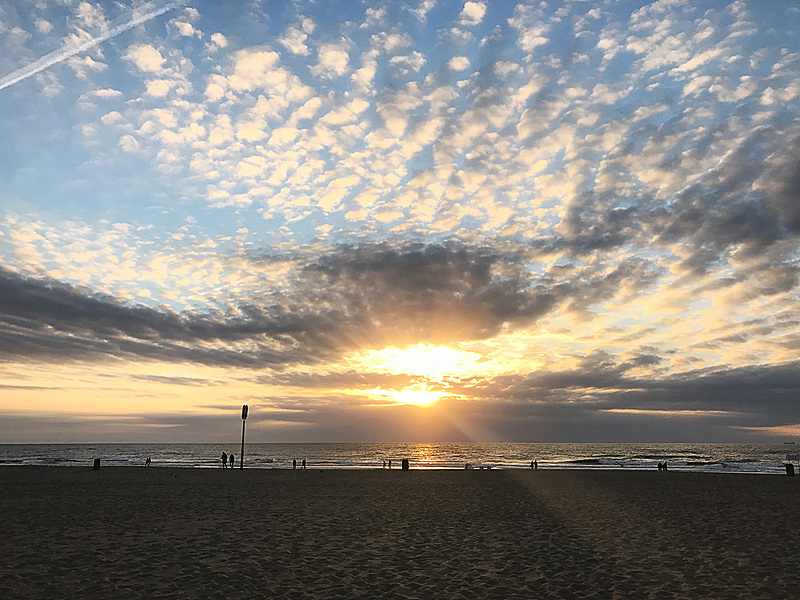 北海に沈む夕陽