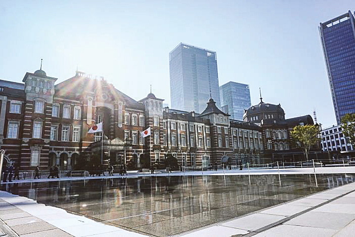 丸の内中央広場の様子