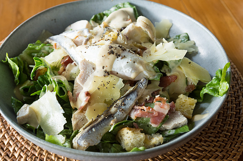 アンチョビ入りのシーザーサラダ