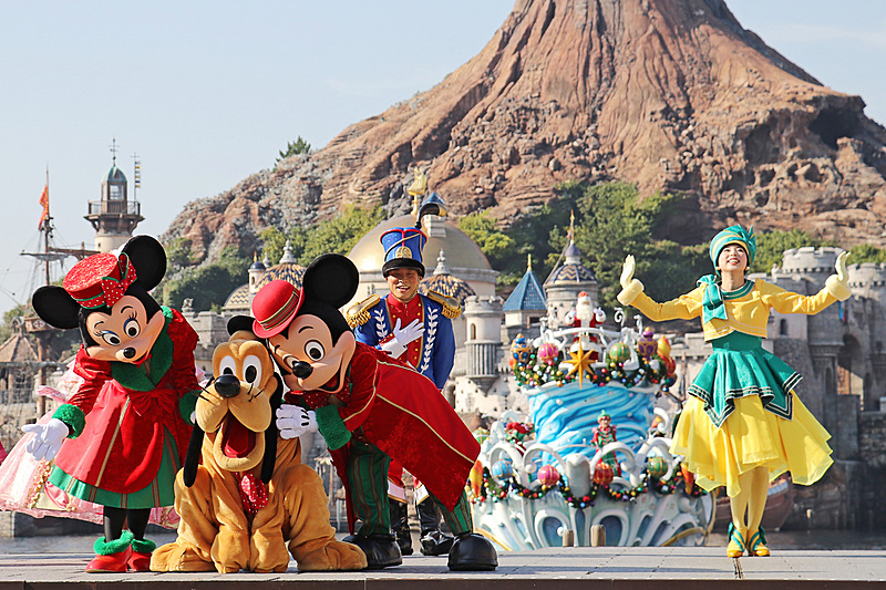 ミッキーマウスにとってのクリスマスは「大切な人と一緒にいること」と回答