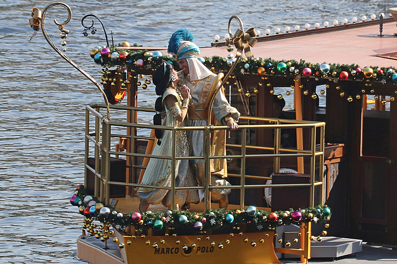 こちらも素敵なカップルの姿を披露