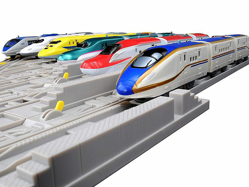 タカラトミーの「プラレール」による「巨大ジオラマ」の展示コーナー　（C）TOMY