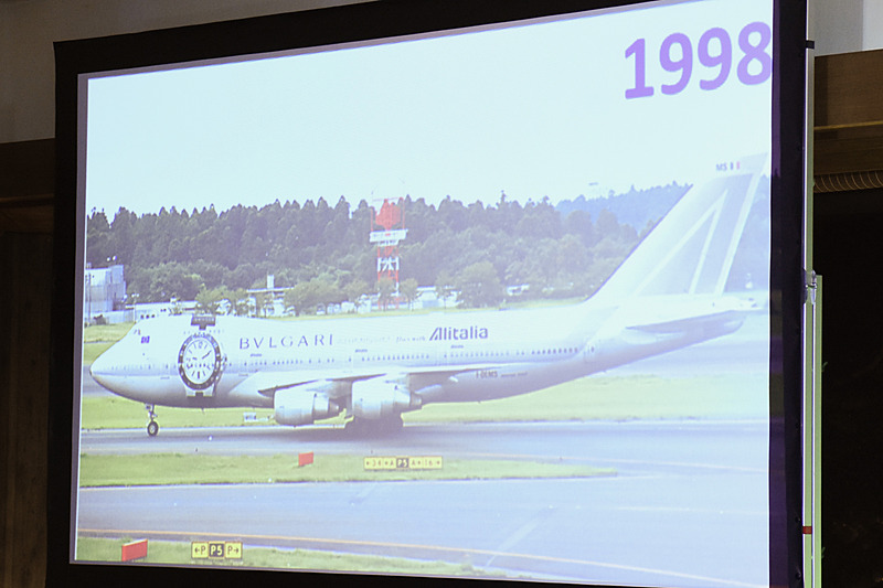 Bacci ChocolateやBVLGARIの特別塗装機