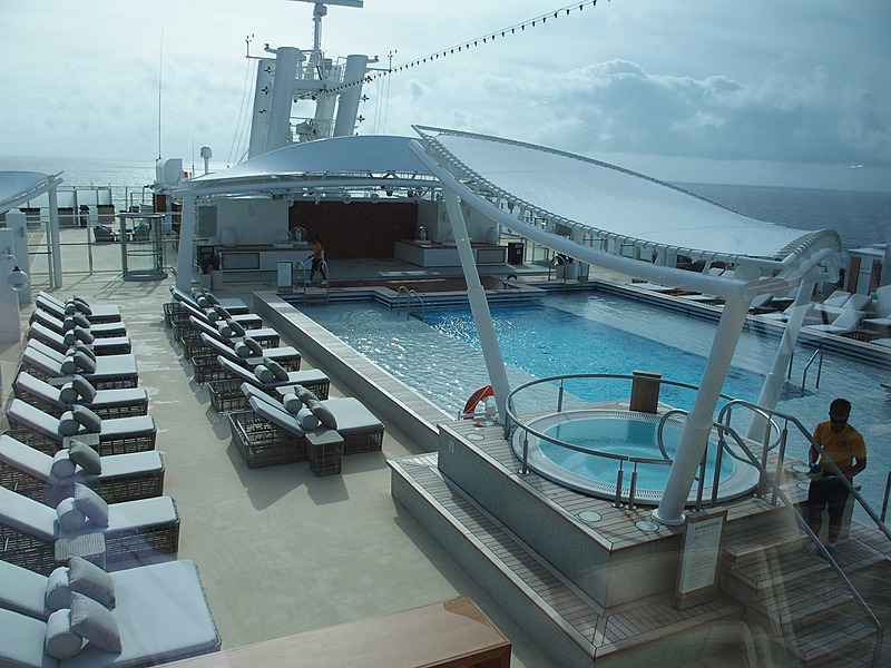 第18デッキ前部にあるDream Palace専用のプール