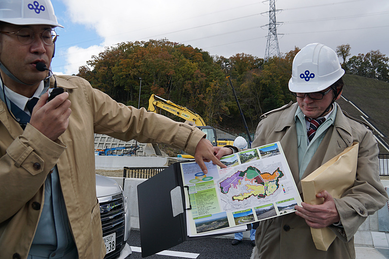 沿線の宅地開発状況について大阪府の担当者から説明があった