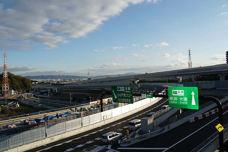 名神高速道路と新名神をつなげる高槻JCT（ジャンクション）