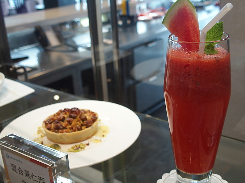 果物や野菜を中心とした健康重視のメニューを提供している