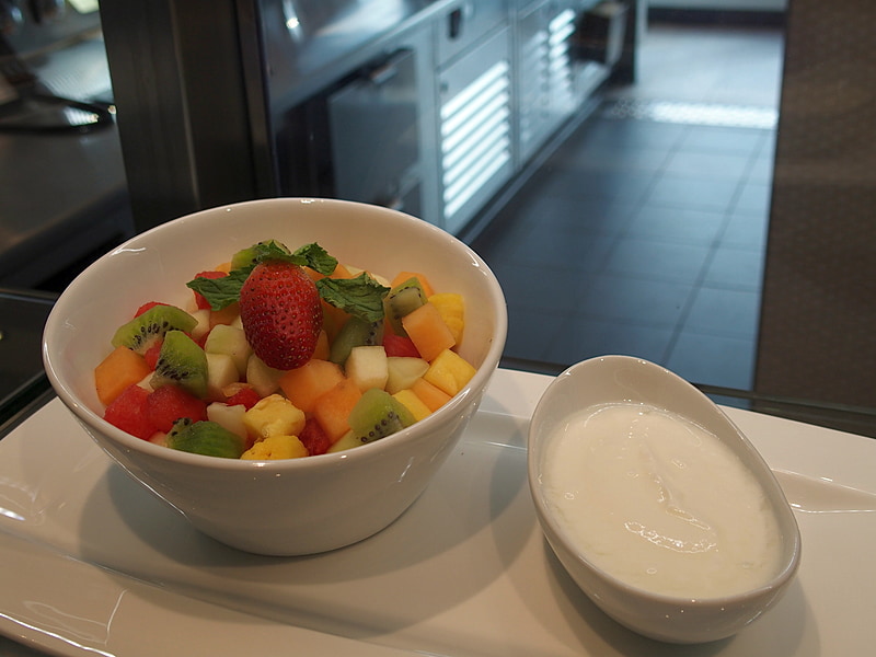 果物や野菜を中心とした健康重視のメニューを提供している