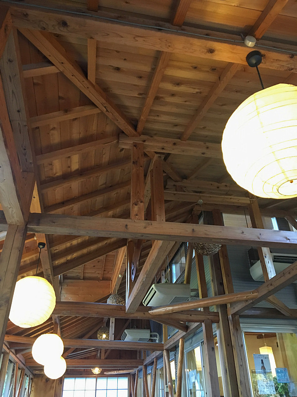 木の温もりのある食事処「大多喜」