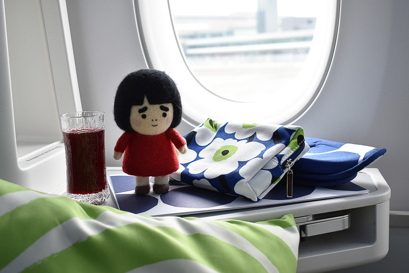 まだ飛んでもいないのにマリメッコグッズに囲まれて、気持ちはすでにフィンランド