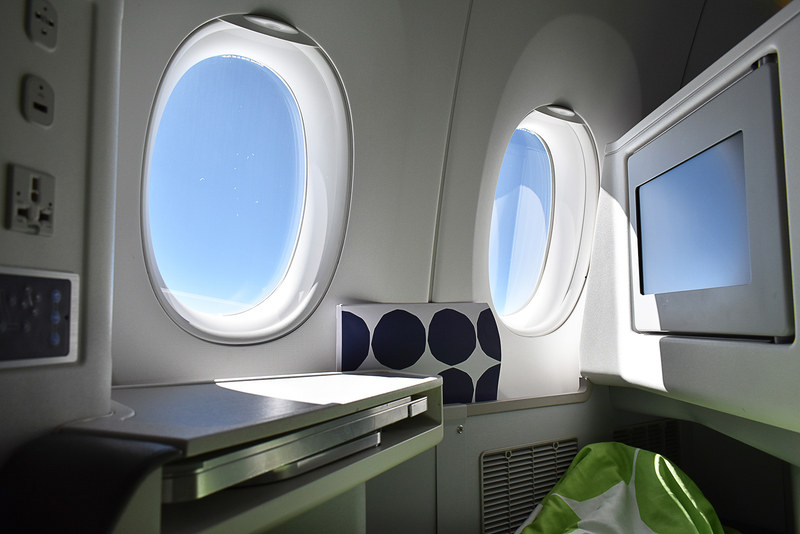 横になっても目線の先には青い空