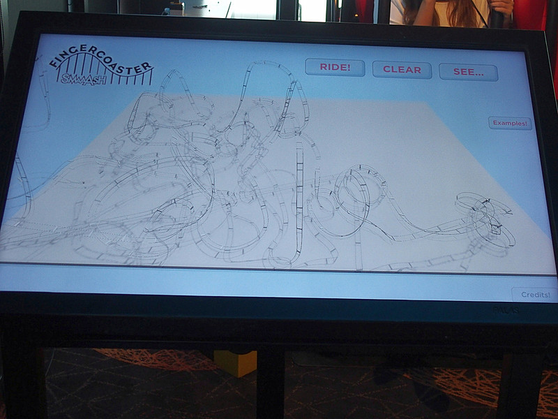 そのままジェットコースターのレーンになる
