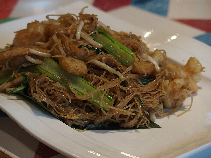 海鮮焼きビーフンには目玉焼きがなかった