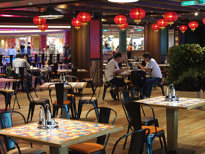 暑い昼下がりでもモリモリ食べられる東南アジアレストランBlue Ragoon