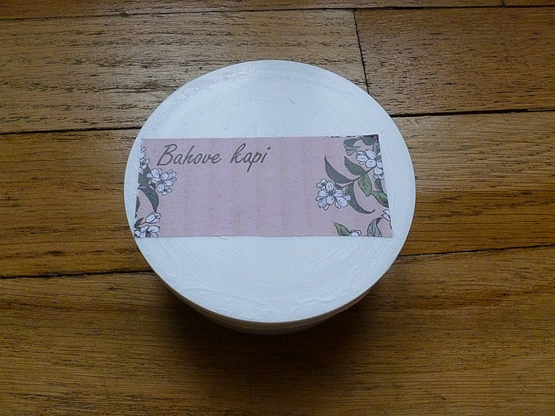 出来上がったクリームは結構な量があり、使い出があります。クリームはいらなければ断ってもちろんOK