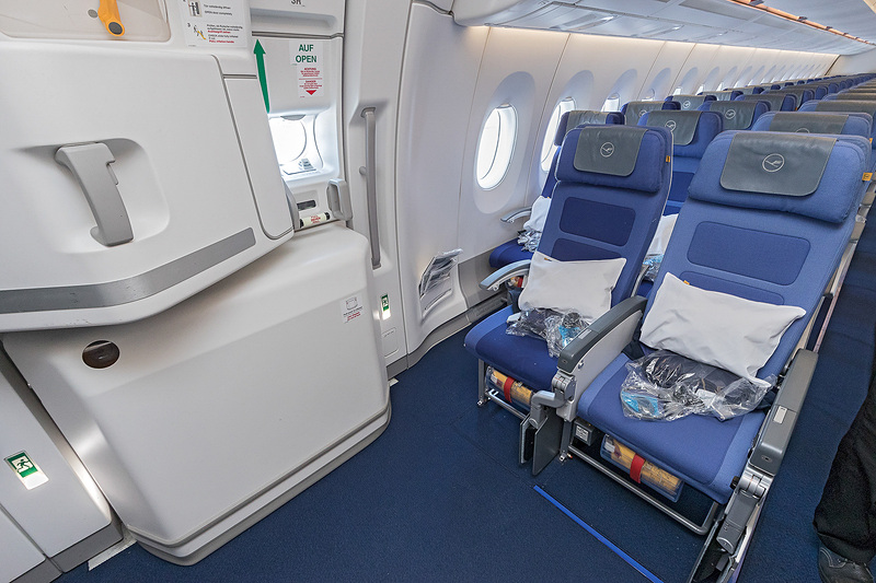 エコノミークラスのシート
