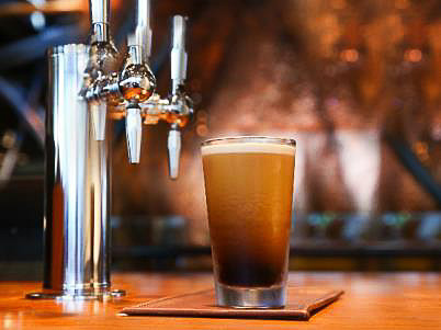 奈良県では初提供となる「スターバックス ナイトロ コールドブリュー コーヒー」をメニューに加えている