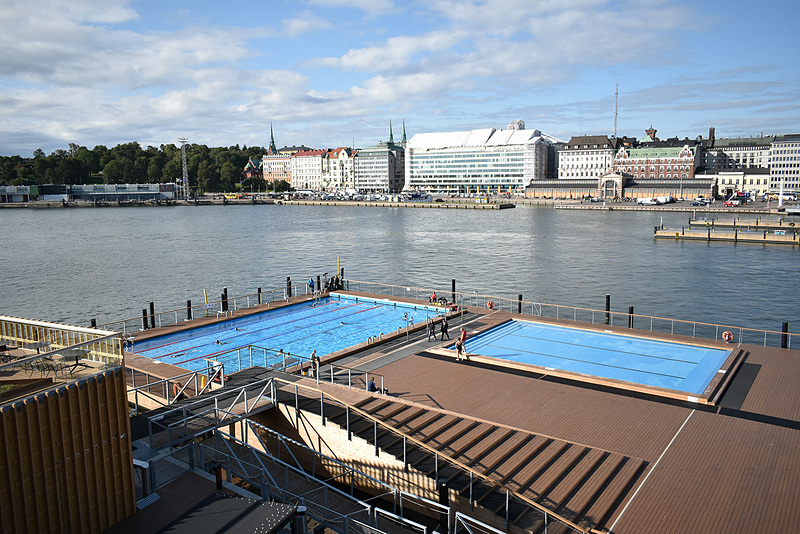 バルト海に面した港に作られている「Allas Sea Pool」