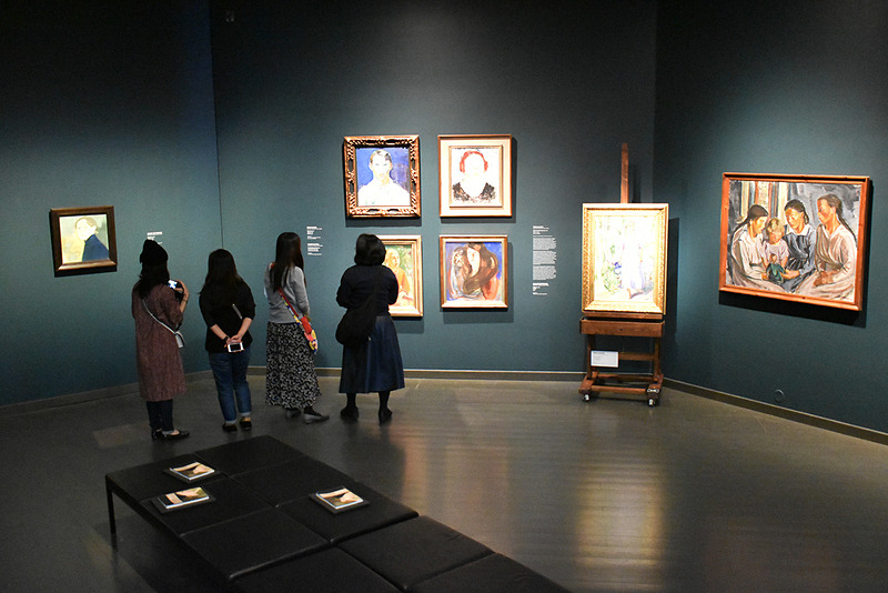 フィンランド作家の作品を中心に数多くの絵画を所蔵するアテネウム美術館