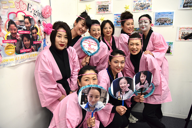 生歌と「わっしょい！　わっしょい！」の掛け声で会場と一体化