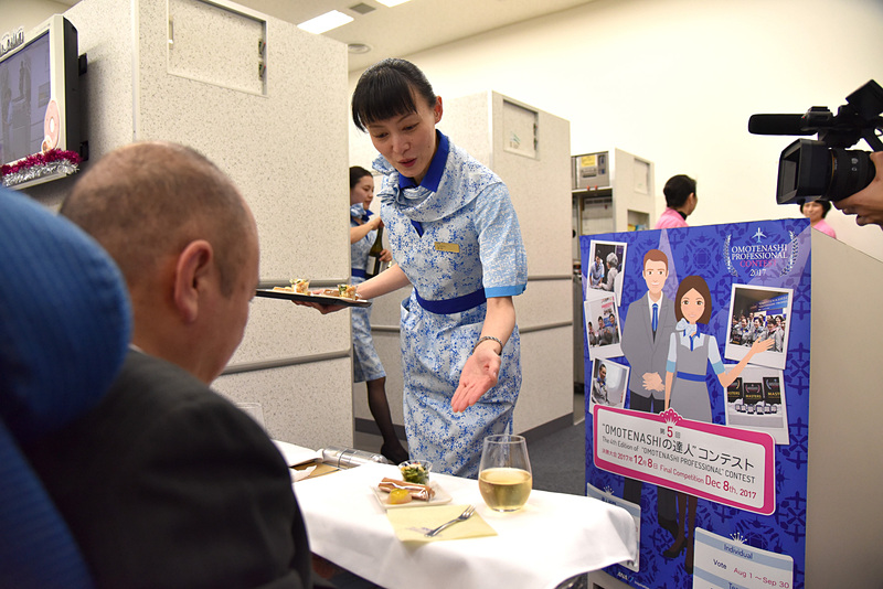 坂井桂子氏はアミューズブッシュの説明の際の丁寧な対応が印象的だった
