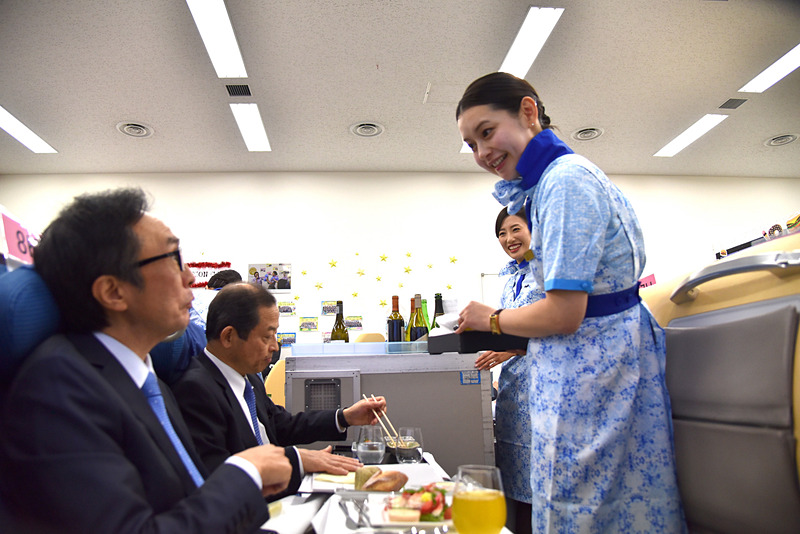 突然の小麦アレルギー対応への質問へも、的確な案内を行なっていた