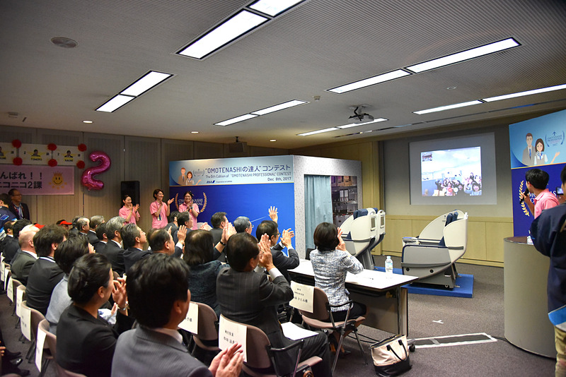 大阪と羽田に二元中継も。各センターからの大きな声援が響いた