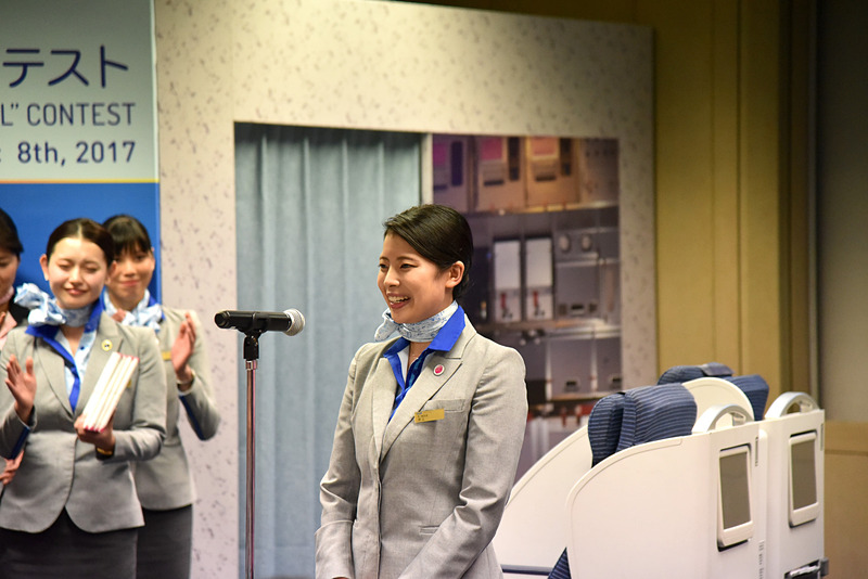 メンバーを代表して井上衿菜氏がスピーチ