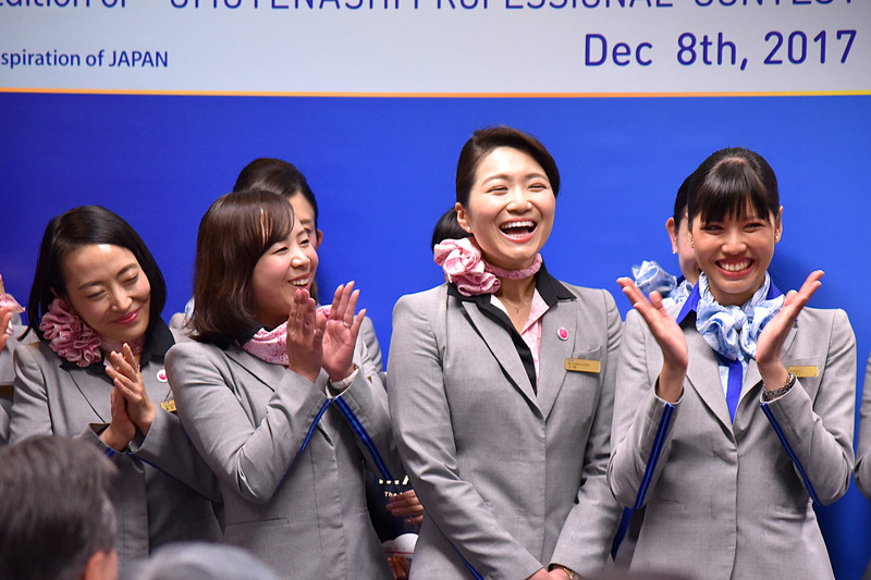 発表されたときは喜びを噛みしめるような表情に