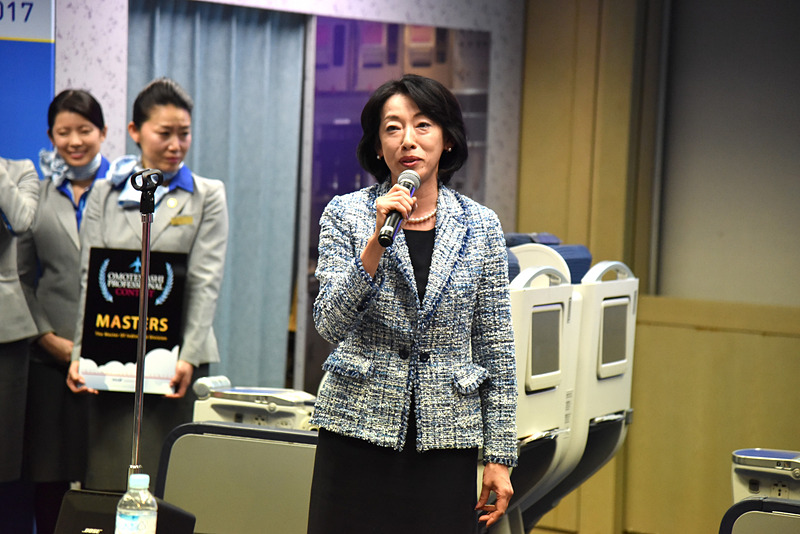 閉会式では取締役 執行役員 山本ひとみ氏がスピーチ