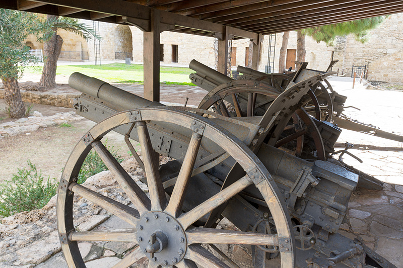 現在は博物館として公開されており2.5ユーロ（約340円）で入場できる。14世紀から20世紀までさまざまな歴史に触れられるほか、要塞跡地からの眺めも最高だ