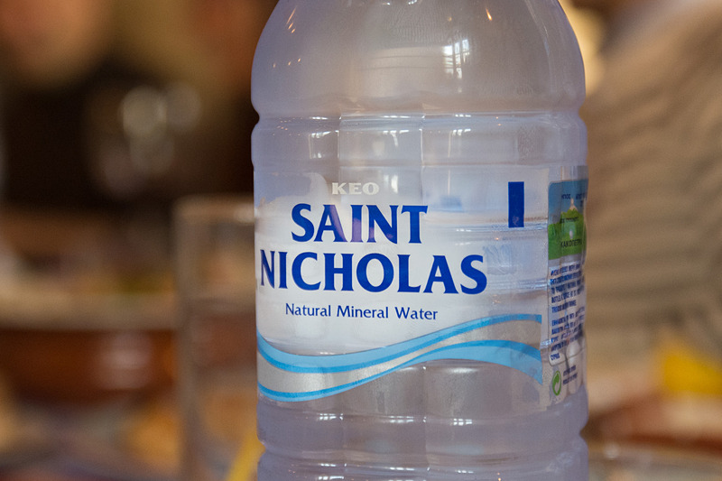 「聖ニコラス」の名を冠した、キプロス産のミネラルウォーター