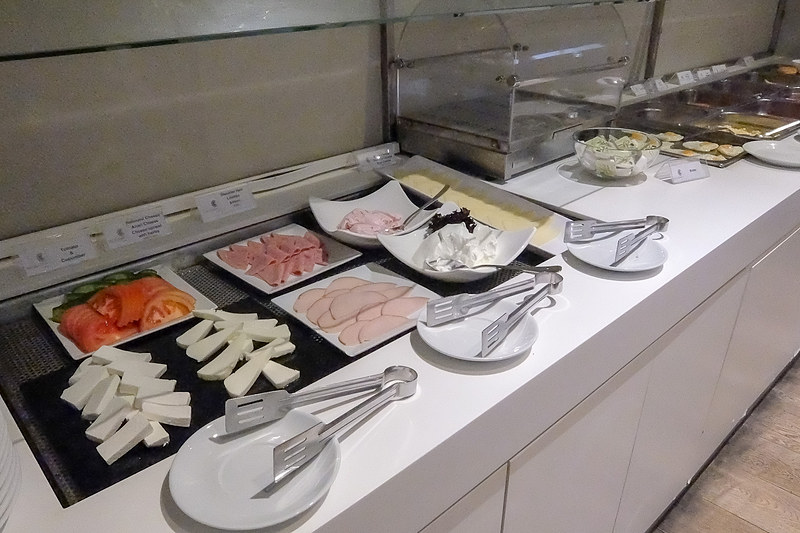 朝食はビュッフェスタイル