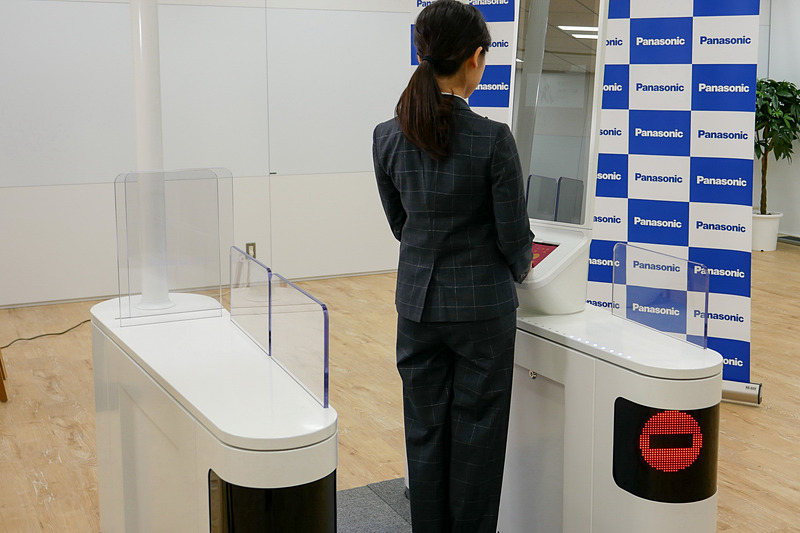 パナソニックが羽田空港に先行導入されている「顔認証ゲート」を解説した