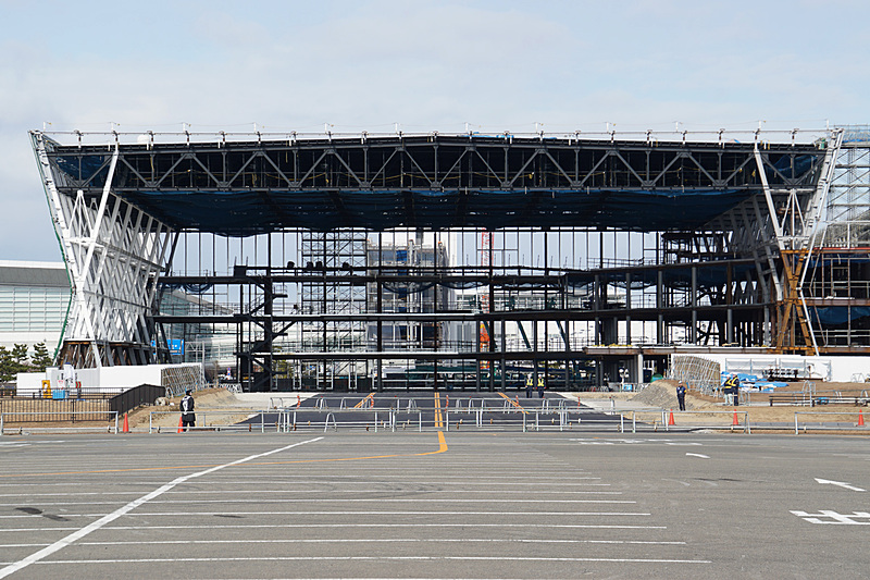 建設中の「FLIGHT OF DREAMS」