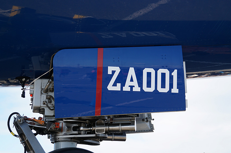 来場者は駐機した機体を前に写真撮影などを楽しんだ