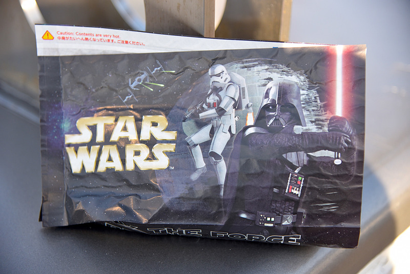 パッケージにはダース・ベイダーやストームトルーパーが