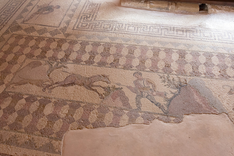 当時の狩猟生活を描いたもの