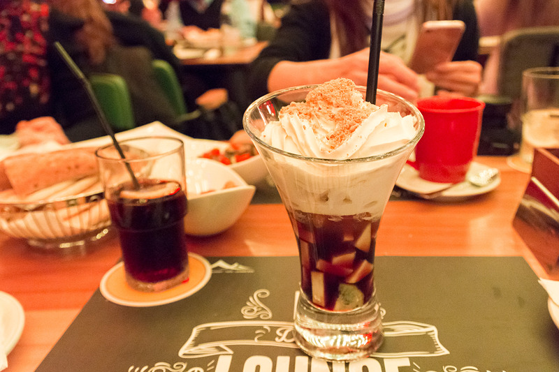 「クレオパトラ」と名付けられた、コーヒーリキュールにアイスクリームを組み合わせたスイーツ