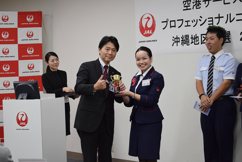 那覇空港国際線 安里美紀氏