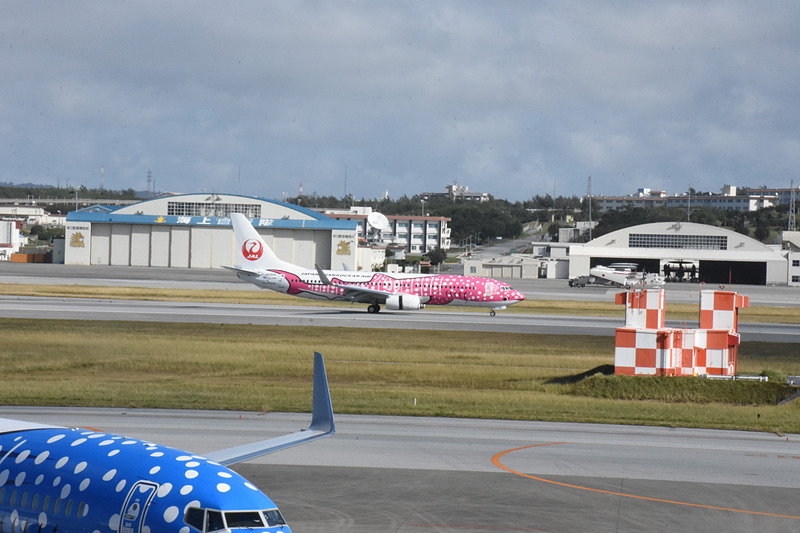 14時過ぎに新さくらジンベエが那覇空港に着陸