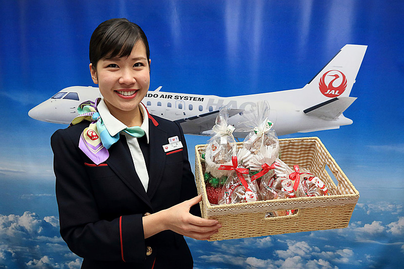 HACは札幌丘珠空港でクリスマスイベントを実施した