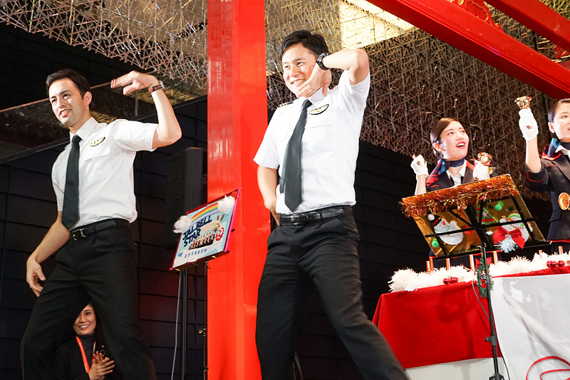 切れのいいノリノリのダンスパフォーマンス