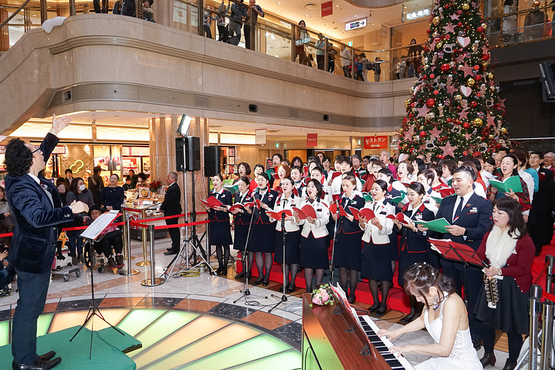 JAL合唱団「FREUDE（フロイデ）」の合唱と演奏
