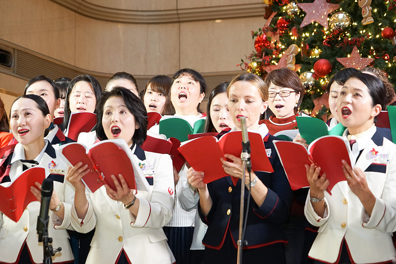 JAL合唱団「FREUDE（フロイデ）」の合唱と演奏