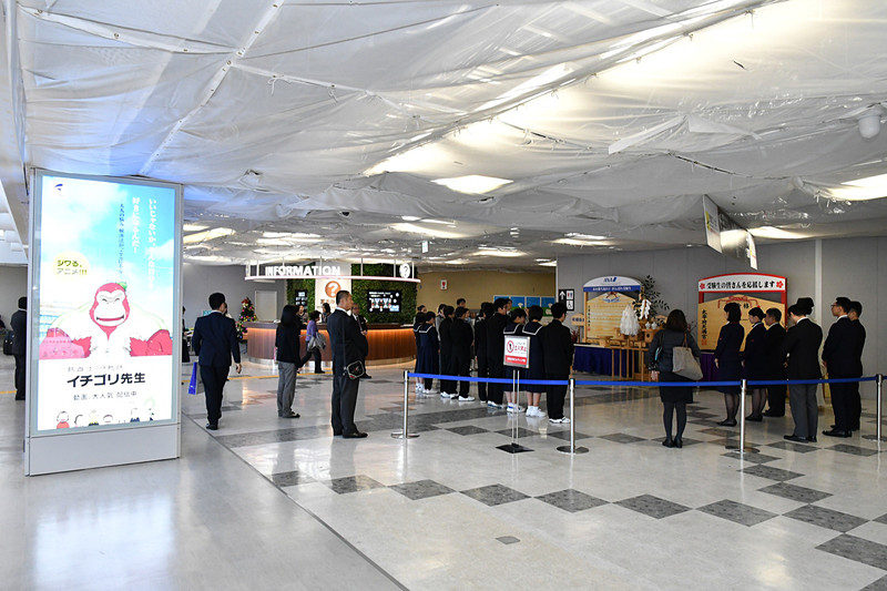 修祓式は福岡空港国内線ターミナル到着口前にて行なわれた