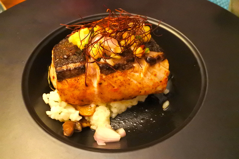 味わったのはカンパチとパイナップルの組み合わせがベストマッチな1品