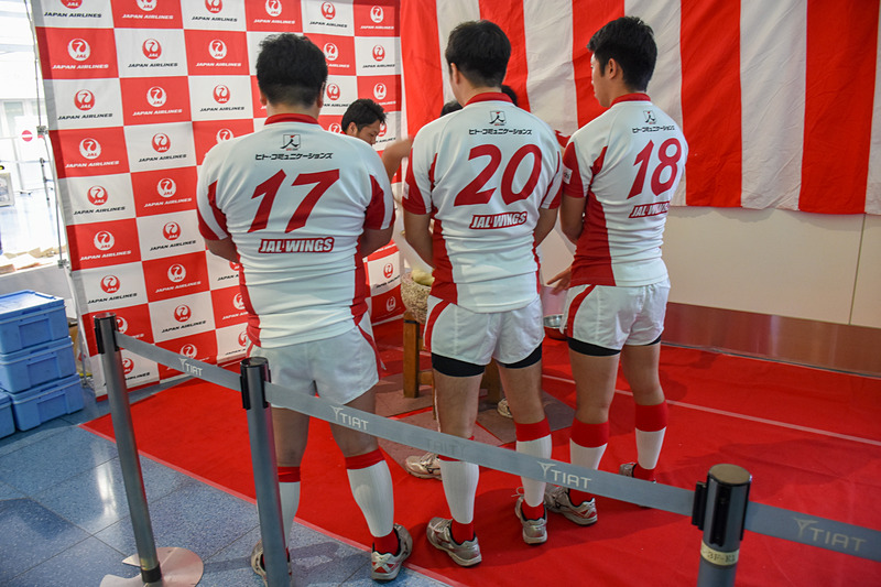 ユニフォームの背番号を使って“行く年来る年”