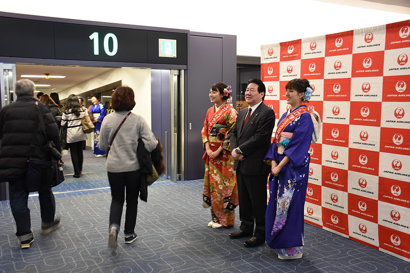 搭乗時も植木氏、高田さん、宮西さんが一人一人に挨拶した